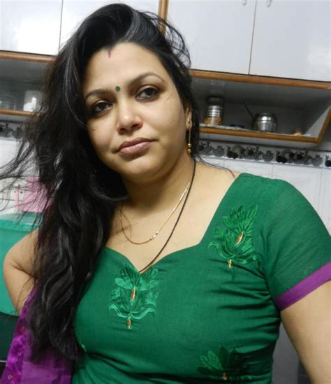 indian bhabhi pussy photo|Sexy Indian nude bhabhi photo gallery 